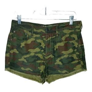AEO Vintage Hi-Rise Festival Camo Green Button Fly Shorts Size 8